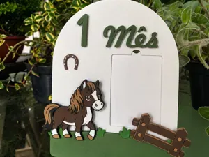 Meu Primeiro Mês — Porta-Retrato Cavalinho Country