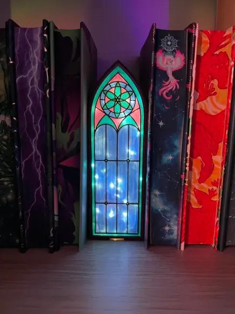 Gothic Cathedral Window Lantern Light-Up Booknook — Image 5 of 11