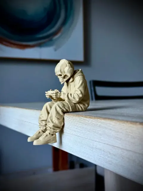 Ledge SkulZ - Edge Sitting Gamer Skull! — Фото 4 из 7