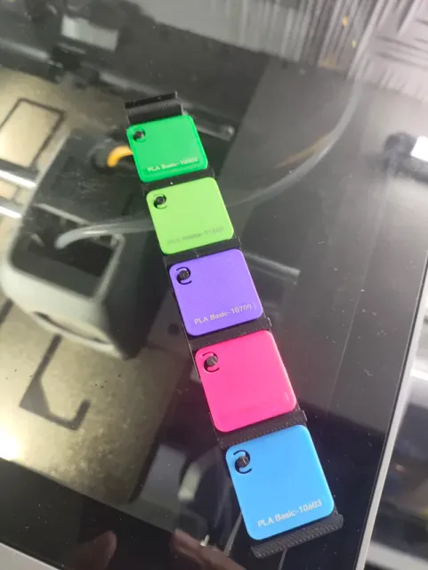 Samla 22L Clip with Bambu Lab Swatch Holder — Image 3 of 5