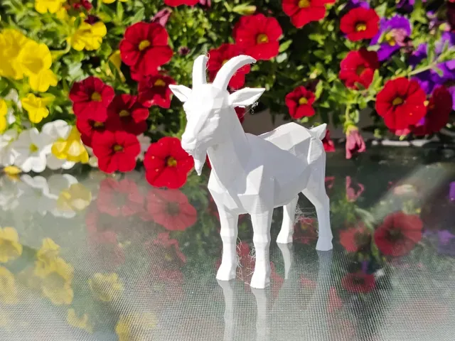 Geometric Low Poly Goat Figurine — Image 3 of 10