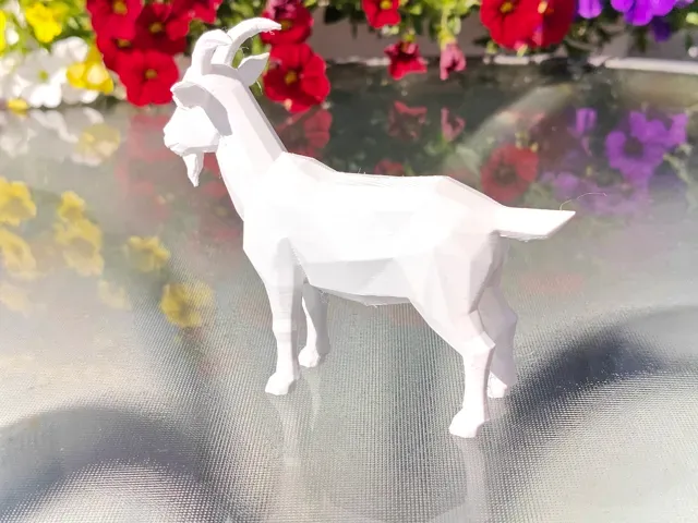 Geometric Low Poly Goat Figurine — Image 9 of 10