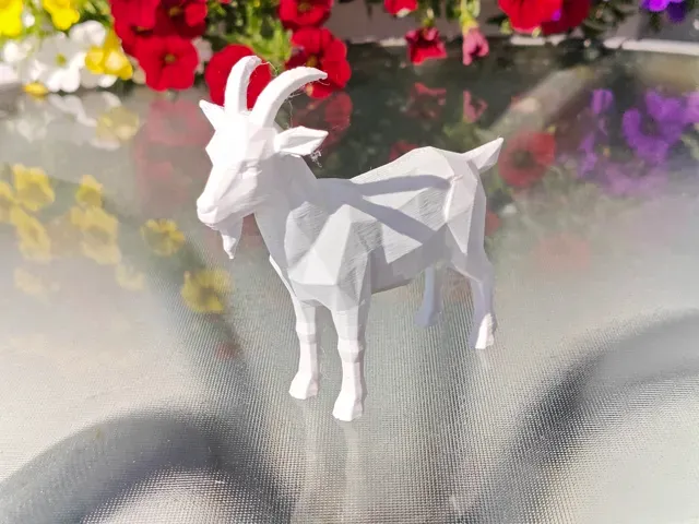 Geometric Low Poly Goat Figurine — Image 8 of 10