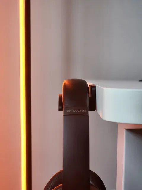 Minimalist Desk Headphone Holder (3M Tape Mount) — Image 7 of 7
