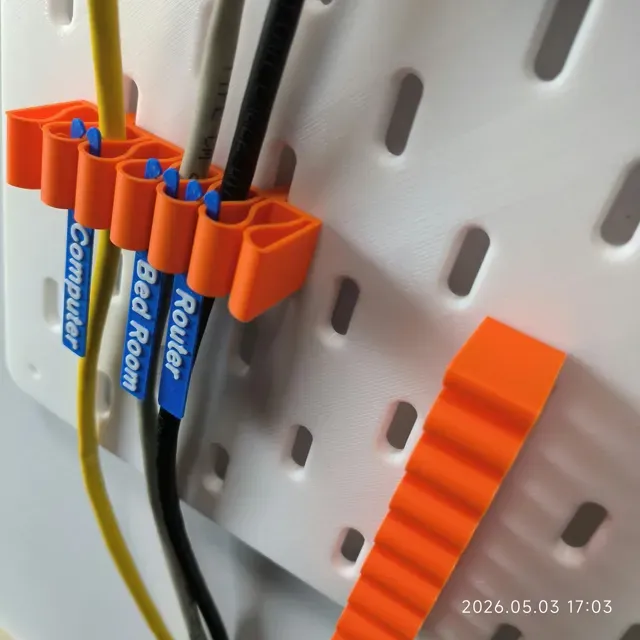 SKADIS Edition Universal Cable Holder — Фото 3 из 5