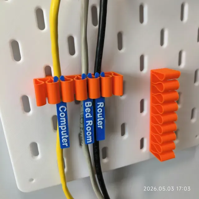 SKADIS Edition Universal Cable Holder — Фото 2 из 5