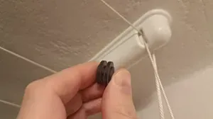 Replacement wheel/roll for bathroom clothes dryer
