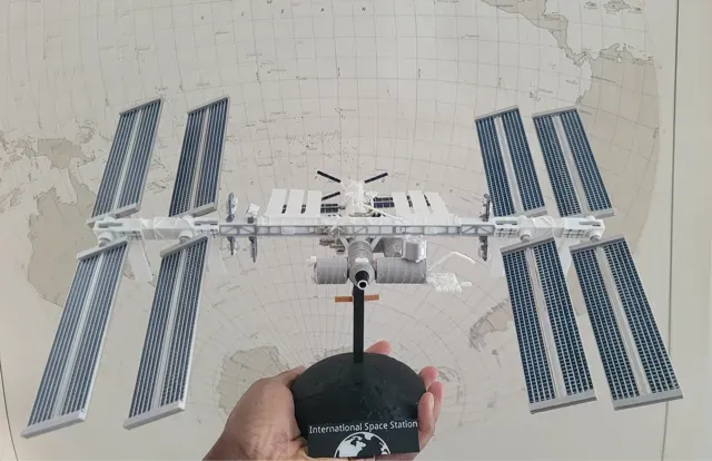 International Space Station ISS non-scale model — Фото 2 из 5