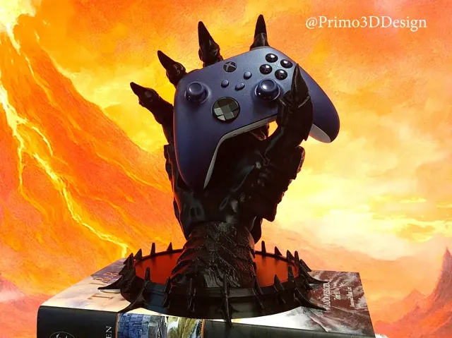 Sauron's Hand from Lord of the Rings Gamepad Stand — Фото 2 из 11