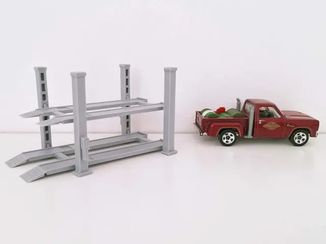 Adjustable height 4-post car lift in 1:64 scale — Фото 4 из 7