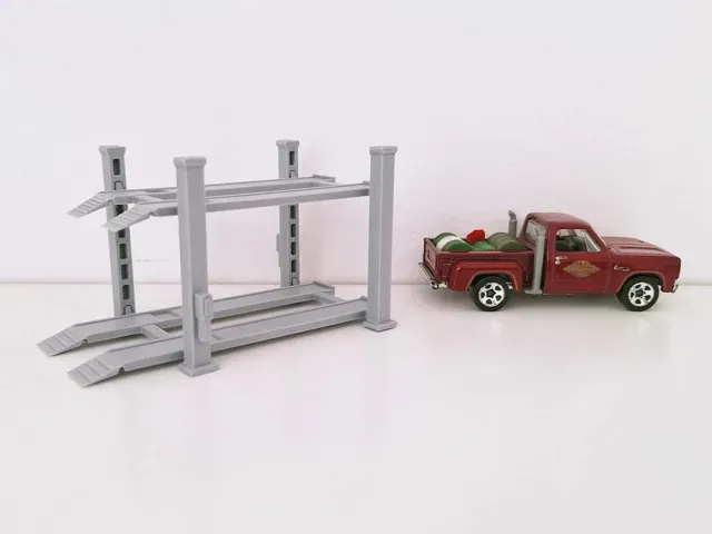 Adjustable height 4-post car lift in 1:64 scale — Фото 3 из 7