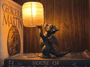 The Dragon Lantern Holder