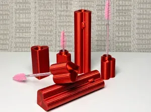 Lash & Brow Brush Holder – Heart Edition