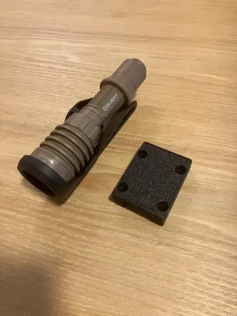 OLIGHT WARRIOR X 4 wall mount — Image 4 of 8