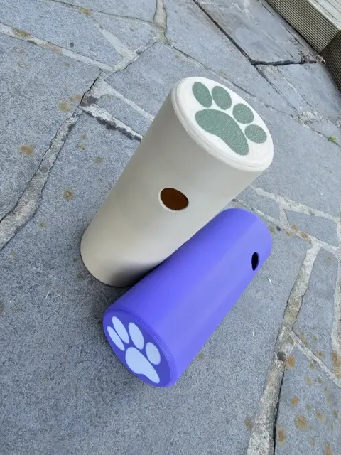 Dog treat rolling dispenser — Image 2 of 8