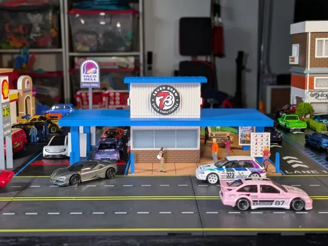 7B Coffee Drive-Thru - 1:64 Scale Diorama — Image 3 of 17