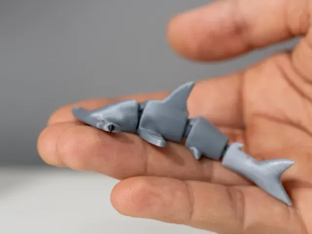 Hammerhead Shark - Articulated — Image 4 of 5