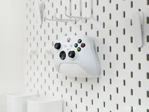 Xbox Controller Stand for IKEA SKÅDIS Pegboard