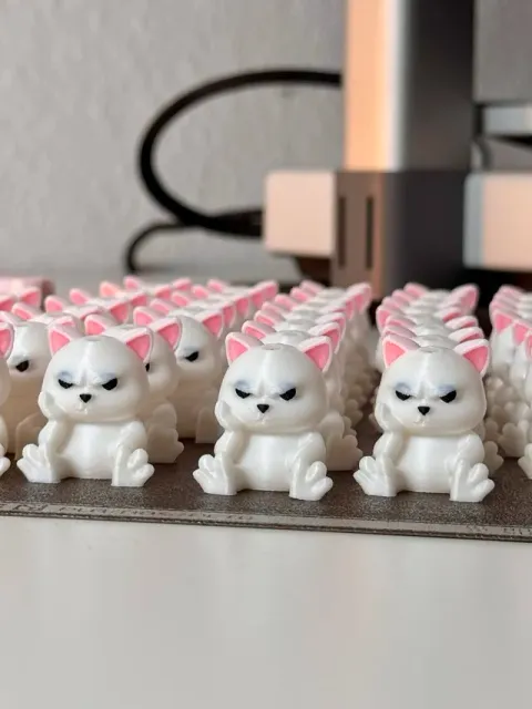 Mini Angry Cat – Desk Buddy & Keychain — Image 4 of 6