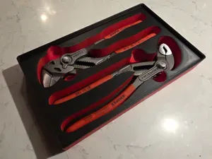 Gridfinity shadow tray for Knipex pliers