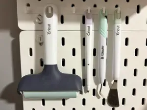 Colgador herramientas Cricut – pàra IKEA Skadis