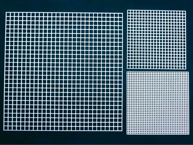 Plastic canvas generator