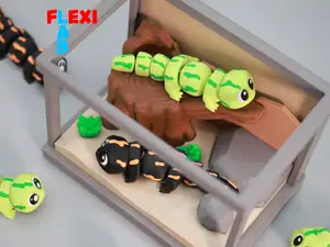 Flexi Salamander in Terrarium Art Toys