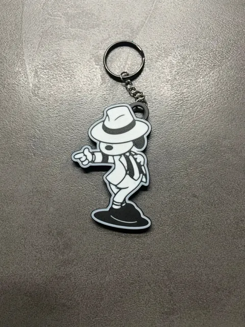 adorable Snoopy -Michael Jackson keychain — Image 2 of 5