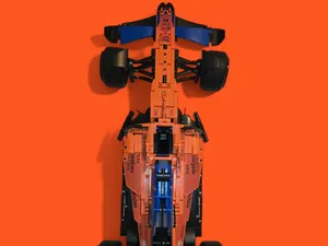 LEGOs 42141 Technic McLaren Formula 1 Wal Mount