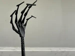Coraline Beldam's Needle Hand