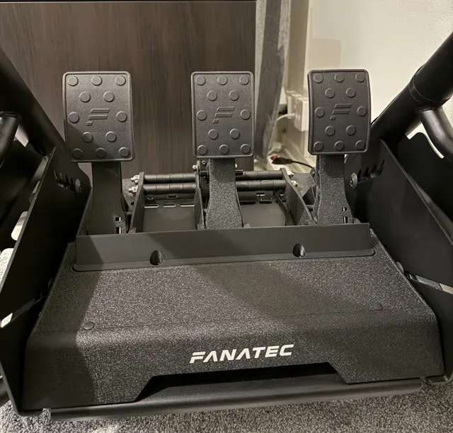 Fanatec CSL Elite Pedals V2 Heel Support — Фото 2 из 4