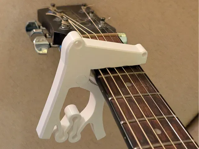 Strong Guitar Capo: Capo-Gator V1.0