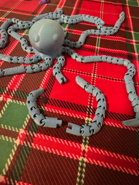 Happy Little Flexi Octopus "As Long As You Want" — Image 10 of 15