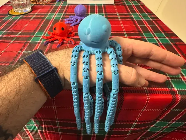Happy Little Flexi Octopus "As Long As You Want" — Image 6 of 15