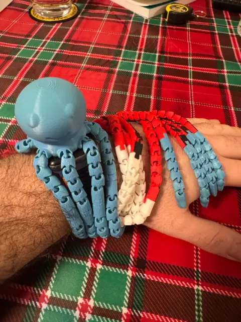Happy Little Flexi Octopus "As Long As You Want" — Image 5 of 15