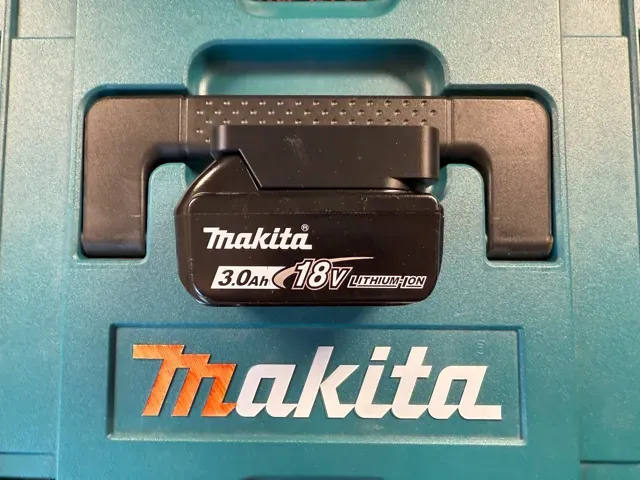 Makita Wall Mount - 18V Battery — Фото 2 из 6