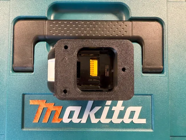 Makita Wall Mount - 18V Battery — Фото 3 из 6