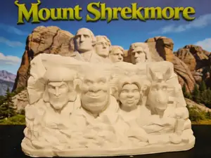 Mount Shrekmore - Decoration