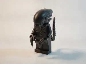 Xenomorph Alien Brick-Style Minifigure