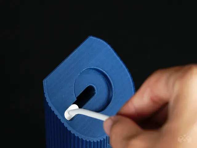 Apple Watch Charger Stand – Column Design — Фото 3 из 9