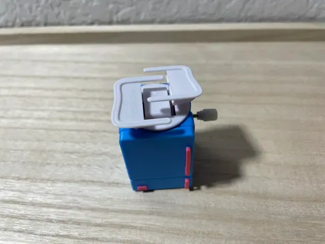 Wind-Up Refrigerator Toy — Фото 3 из 6