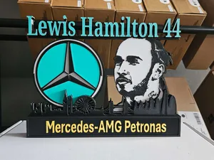 Mercedes F1 Lewis hamilton skyline