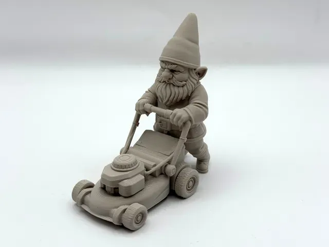Lawn Mower Garden Gnome — Фото 2 из 5