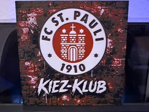 FC St. Pauli 1910 Kiez-Klub Hueforge Sankt Pauli