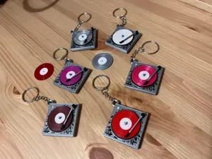 Llavero minitocadiscos Audiotechnica x BTS
