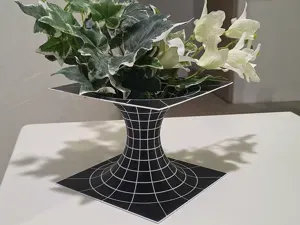 Einstein-Rosen Wormhole Planter – Flower Pot