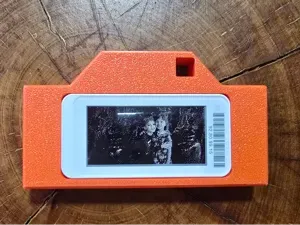 Camera e-ink case – magnet, keychain, wall & tape