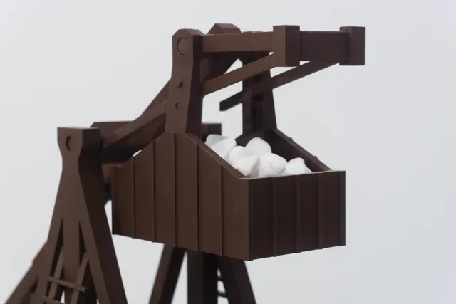Functional Counterweight Trebuchet Toy — Фото 5 из 9