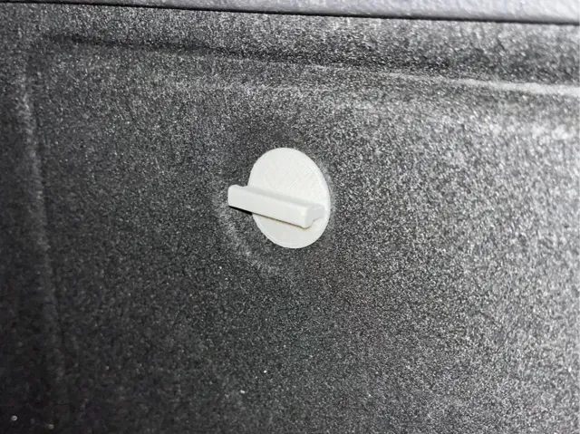 Ford Focus MK3 inside trunk cover lock