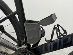 公路车破风工具盒水壶架安装  aerodynamic Tool for road bike